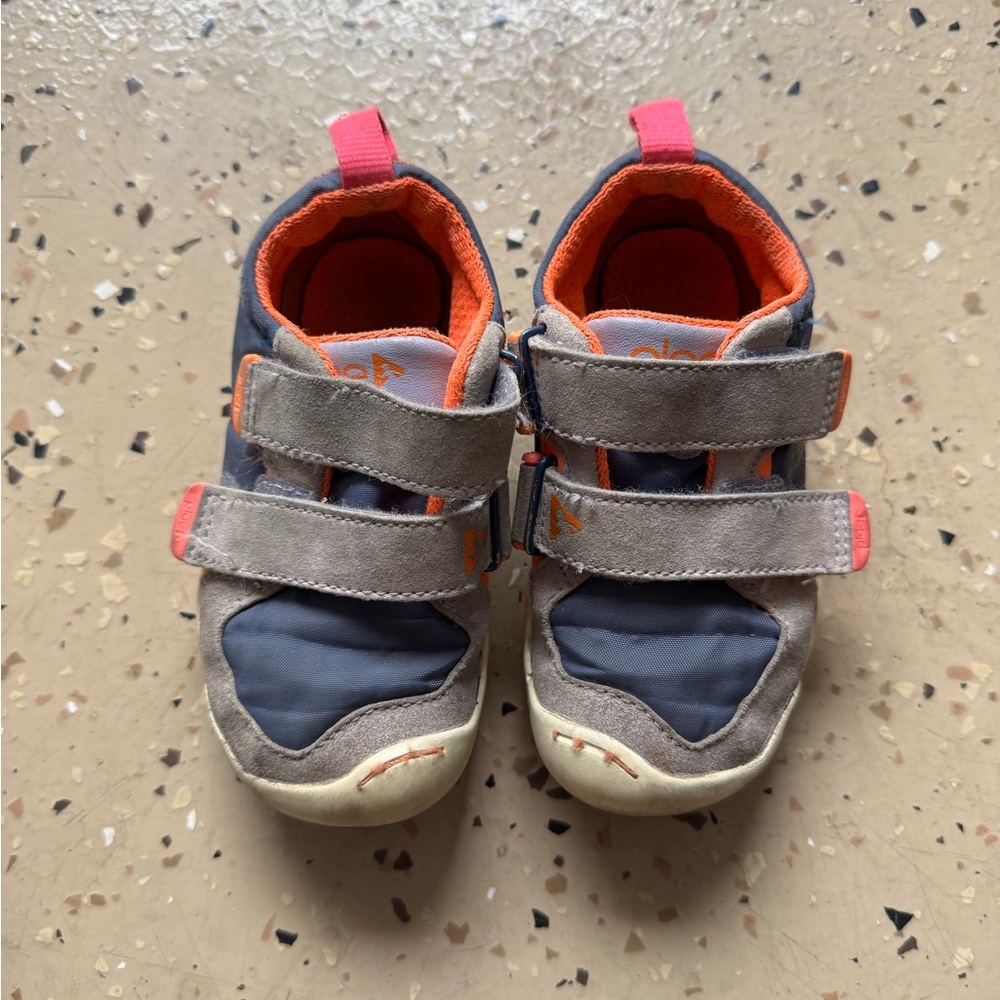 Plae Kids' Gray and Orange Shoes size 8
